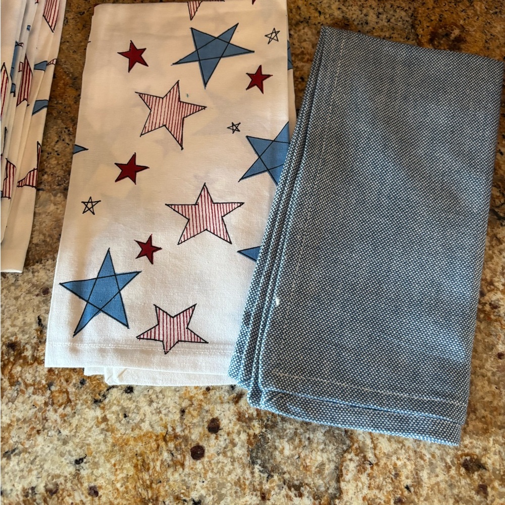 Americana Patriotic Eddie Bauer NWT Red and Blue Star cotton napkins